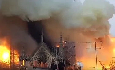 Incendiu puternic la Catedrala Notre-Dame din Paris. O turlă şi întregul acoperiş s-au prăbuşit – VIDEO