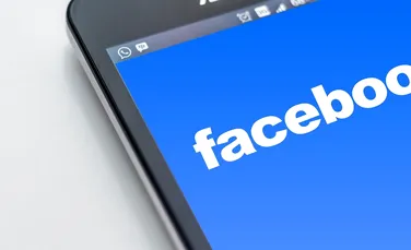 Facebook se întoarce la origini. Testează un produs nou, creat pentru elevi şi studenţi