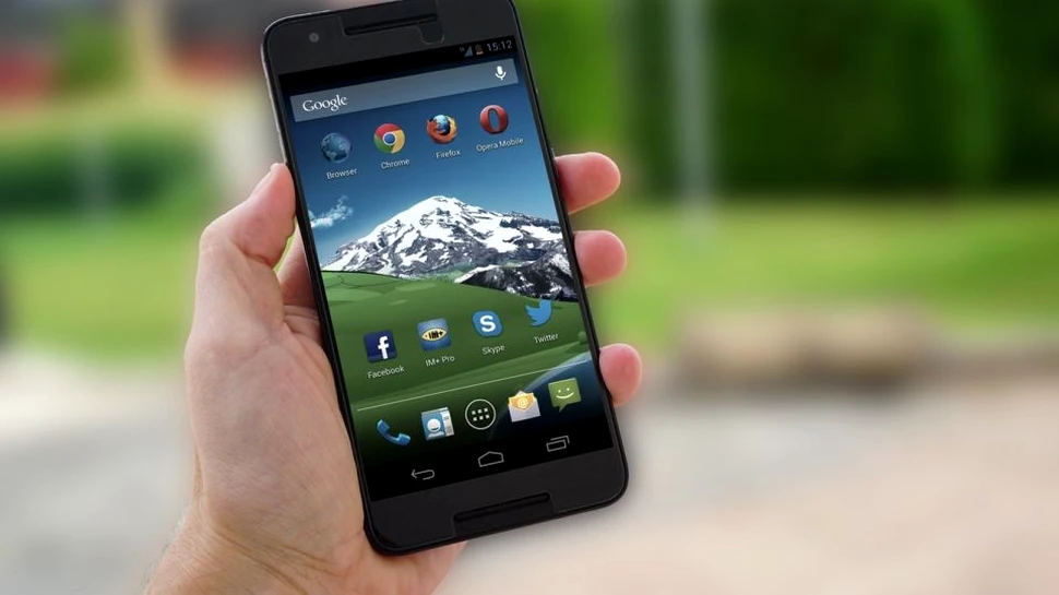 Aplicaţie pentru scanarea documentelor cu telefonul şi conversie în fişiere PDF, folosită la infectarea telefoanelor Android