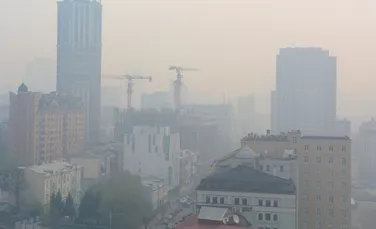 Focul din zona Cernobîl se extinde, Kievul, înecat într-un fum toxic