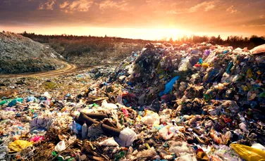 Cinci produse din plastic, folosite zilnic de oameni, care sufocă planeta
