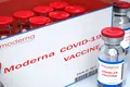 Moderna întârzie cu câteva luni livrările de vaccinuri COVID-19 către UE