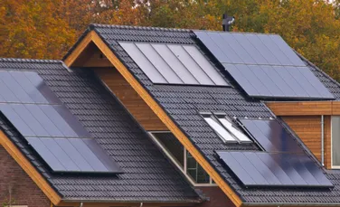 Un material ieftin, folosit în tehnologia panourilor solare, este acum cu 250% mai eficient