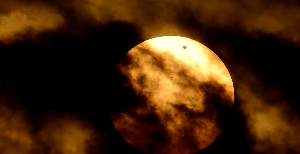 Tranzitul lui Venus, ediţia 2012, surprins în cele mai spectaculoase imagini (GALERIE FOTO)