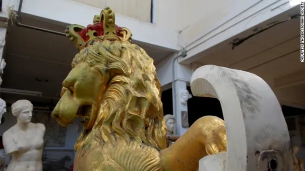 Statuia leului, unde a fost ascunsă cutia