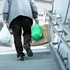 Exercițiile care te ajută în viața de zi cu zi: căratul cumpărăturilor sau joaca cu copiii