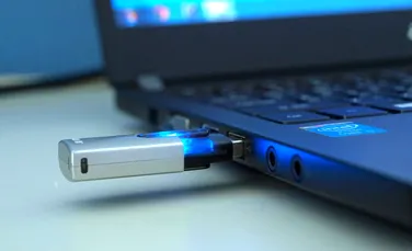 Inventatorul USB spune că designul nereversibil a asigurat succesul acestei mufe