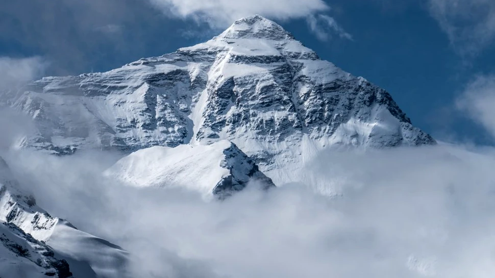 Este Muntele Everest într-adevăr cel mai înalt de pe Pământ?