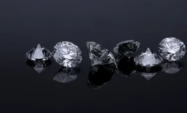 Pandora anunță că renunţă la diamantele naturale. Motivul pentru decizia companiei