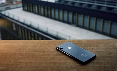 iPhone XR 2019, ultimul model cu ecran LCD