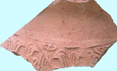Ce au descoperit arheologii pe acest fragment de ceramică