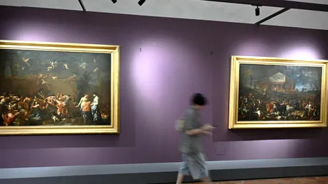 Turiștii fac ravagii în muzee. Un nou incident a avut loc la Galeria Uffizi din Florența