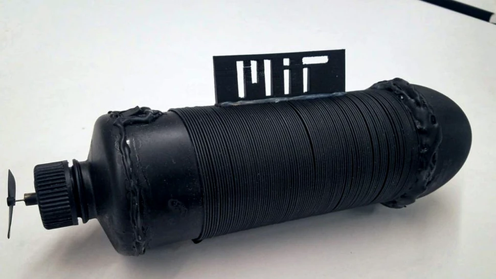 Inginerii de la MIT au creat cea mai lungă baterie din fibră flexibilă din lume