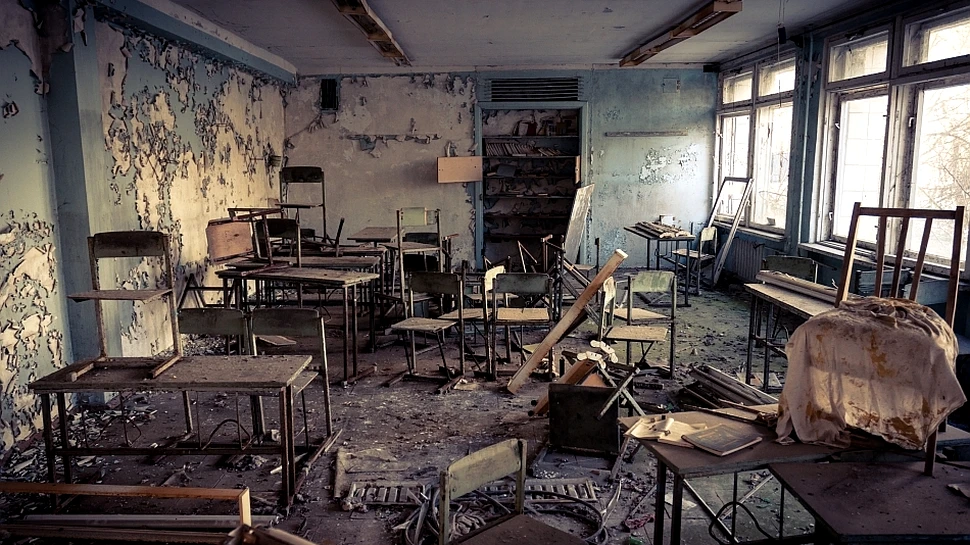 De ce locuiesc oameni în Hiroshima şi Nagasaki, dar nu şi în Cernobâl?