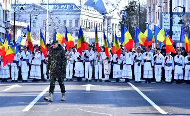 Ziua Naţională a României, sărbătorită în localităţile din ţară. 20.000 de oameni la parada din Capitală, iar în Alba Iulia sunt aşteptaţi peste 100.000 de vizitatori – GALERIE FOTO