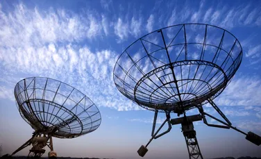 Explozii stranii ale undelor radio îi bulversează pe astronomi