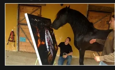 Calul-pictor a vândut deja mai multe tablouri. Cel mai scump: 6.000 de euro! (VIDEO)