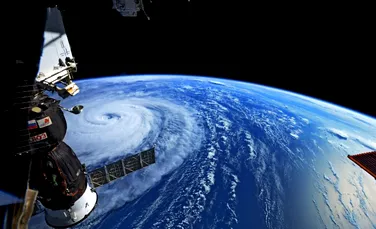 FOTO. Astronauţii au surprins imagini uimitoare cu taifunul Noru, care ameninţă Japonia. ”Aproape poţi să îi simţi puterea de la 400 de kilometri deasupra lui”