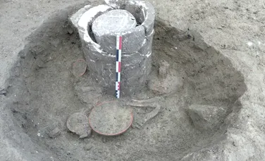Înmormântări prin incinerare, folosind o urnă în altă urnă, au fost descoperite în Franța
