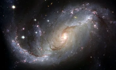 Astronomii au fotografiat, în premieră, un jet de gaze eliberat de coliziunea a două galaxii