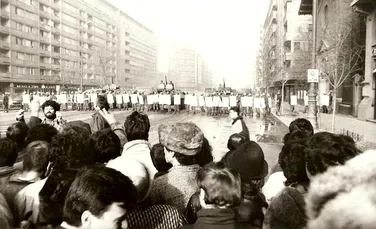 Unul dintre medicii care au salvat vieţi la Revoluţie: „Gărzile patriotice căutau terorişti printre răniţi. Aaa, are unghiile tăiate. Păi cine poate să aibă unghiile tăiate? Un terorist”