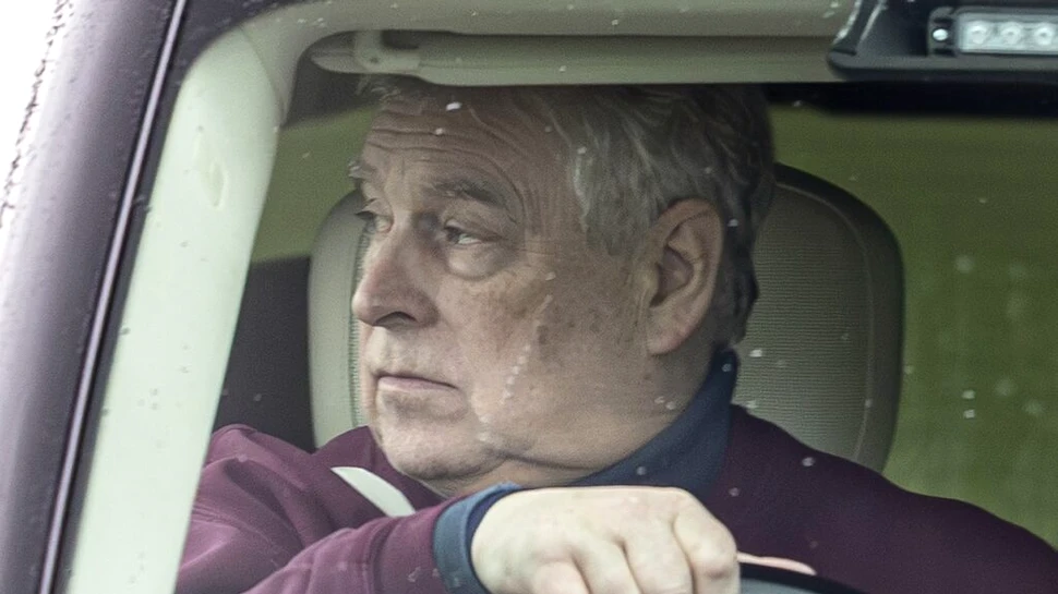 Exilat de la casa din Windsor, fostul prinț Andrew a rămas „doar” cu trei angajați