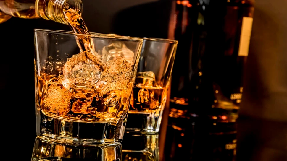 Un hotel irlandez a lansat un cocktail de 1.000 de lire sterline care „schimbă viața”