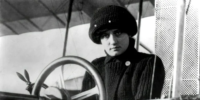 Actrița Raymonde de Laroche, prima femeie din lume cu brevet de pilot
