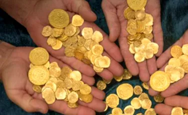 Descoperire întâmplătoare într-un pian: o comoară de 913 de monede de aur care datează din secolul al XIX-lea