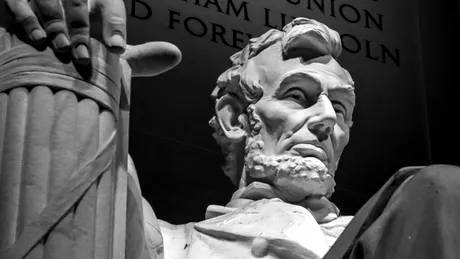 Abraham Lincoln, vizionarul unității naționale și al abolirii sclaviei