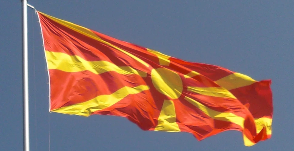 Macedonia şi-a schimbat oficial denumirea