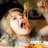 Copiii învățați să aibă compasiune au obiceiuri alimentare mai sănătoase