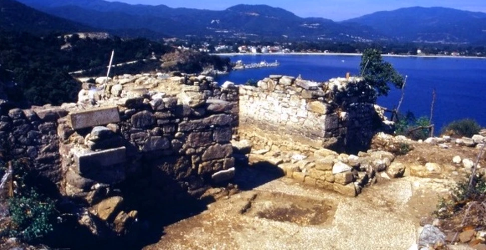 Arheologii greci anunţă descoperirea SECOLULUI. Unde s-ar afla mormântul lui Aristotel – GALERIE FOTO