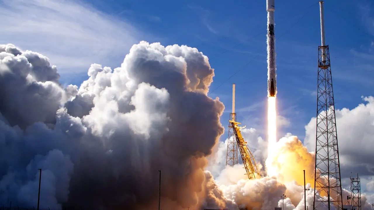 spacex-lansare-elon-musk_descopera (3) 