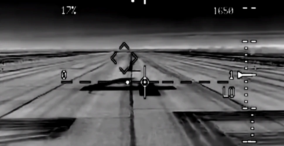 Trei Obiecte Zburătoare Neidentificate, văzute într-o nouă filmare publicată de Armata SUA