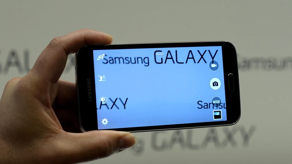 Samsung a prezentat Galaxy S5, cel mai spectaculos telefon produs de coreeni până acum (GALERIE FOTO)