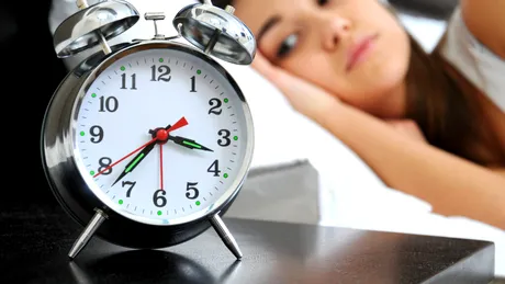 Un studiu ar fi aflat de ce femeile dorm mai puțin și mai prost decât bărbații