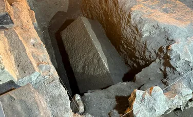 Un sarcofag misterios, găsit în Turcia, ar putea fi mormântul lui „Moș Crăciun”