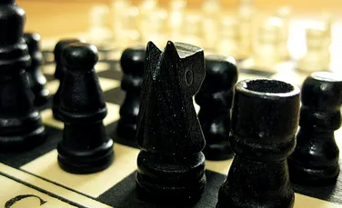FOTO. O piesă rară de şah care datează din secolul al XIII-lea a fost descoperită în Norvegia