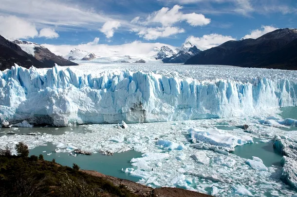 Gheţarul Perito Moreno din Anzii argentinieni