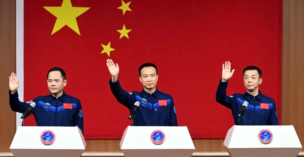 Avans major pentru China! Trei astronauți au pornit spre noua stație spațială