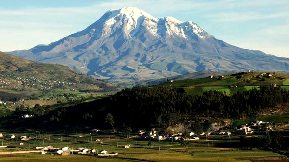 Cel mai inalt loc de pe Pamant nu mai este Everest?