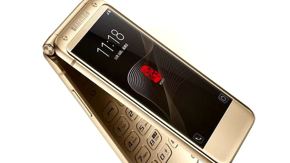 Samsung a anunţat W2017, un Galaxy S7 ”de lux” cu clapetă