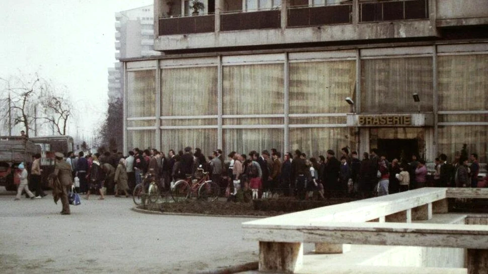 Peste jumătate dintre români cred astăzi că regimul comunist a fost „bun pentru România”