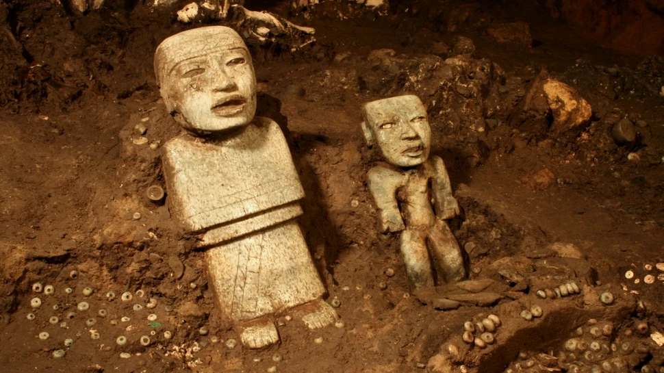Zeci de mii de artefacte descoperite într-un tunel misterios, vechi de aproape 2.000 de ani (Galerie FOTO)