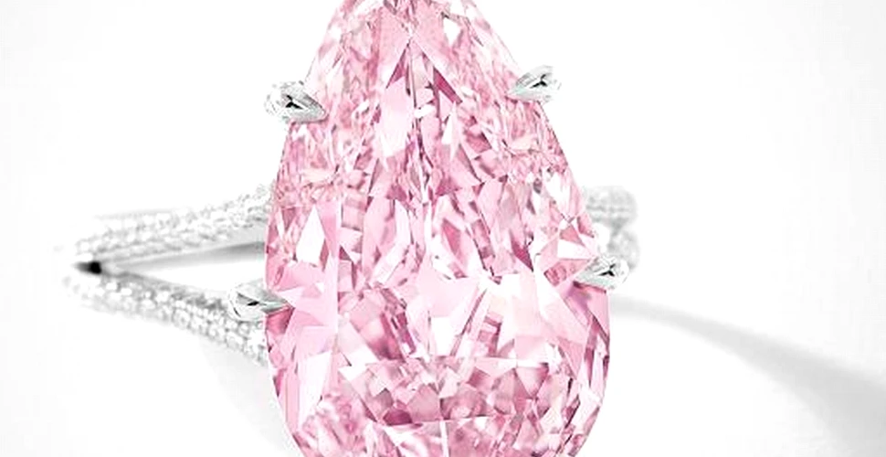 Suma uriaşă plătită la licitaţie pentru a cumpăra acest diamant roz