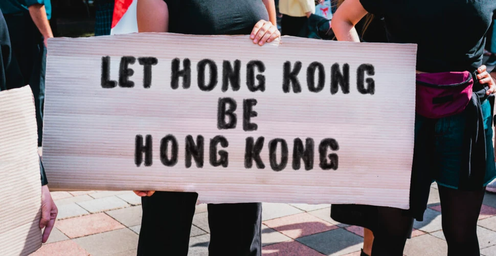 O studentă din Hong Kong, condamnată la închisoare pentru ce a scris pe Internet