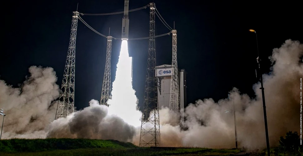Un satelit de observare a Pământului a fost lansat cu succes de racheta europeană Vega