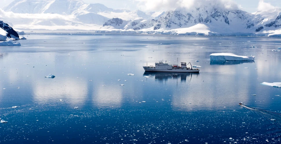 Un spărgător de gheață a efectuat o călătorie record în Antarctica