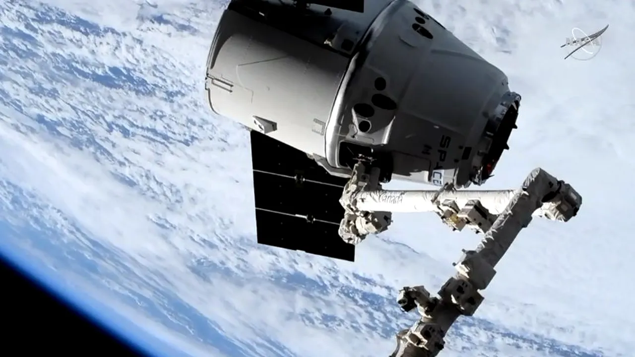 1-dragon-spacex-descopera 